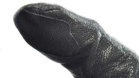 Illustration for article titled These Fake Fingerprint Stickers Let You Access a Protected Phone While Wearing Gloves
